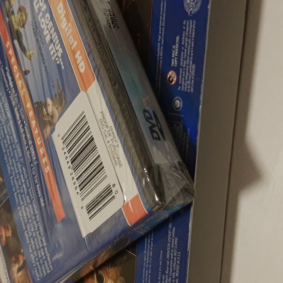 DreamWorks Shrek 2 DVD with Bonus Special Features - Picture 10 of 11